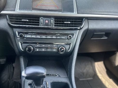 Used 2018 Kia Optima S FWD image 20