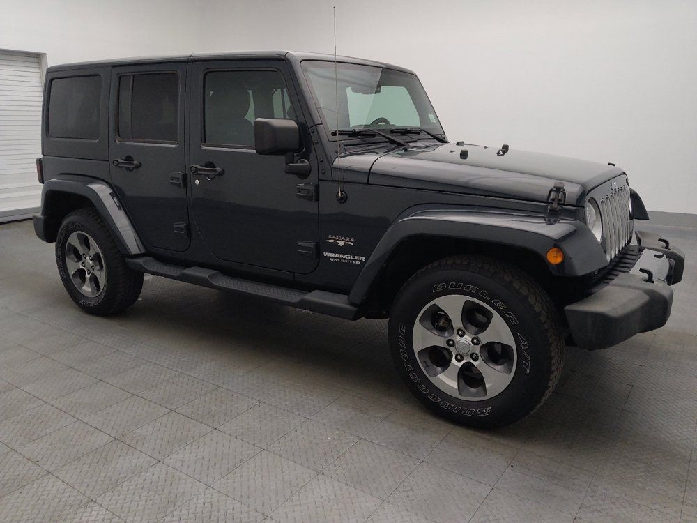 Used 2017 Jeep Wrangler Unlimited Sahara w/ Connectivity Group AWD/4WD image 11