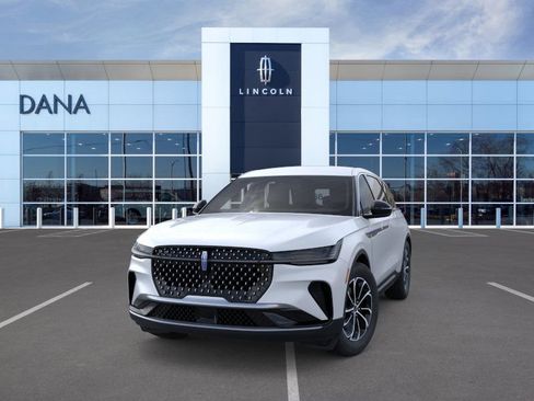 New 2025 Lincoln Nautilus Premier image 2