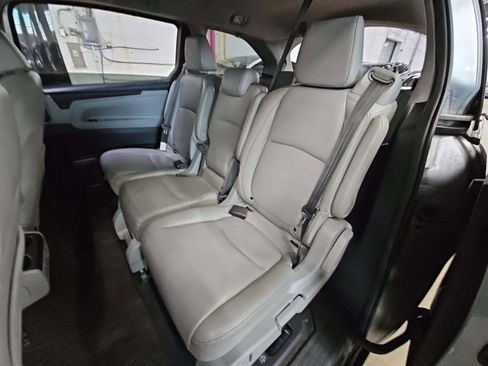 Used 2021 Honda Odyssey EX-L image 9