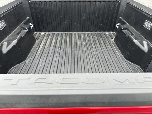 Used 2025 Toyota Tacoma TRD Off-Road AWD/4WD image 19