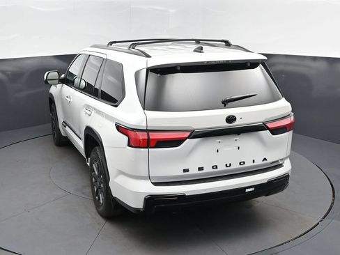 Used 2026 Toyota Sequoia Platinum AWD/4WD image 29