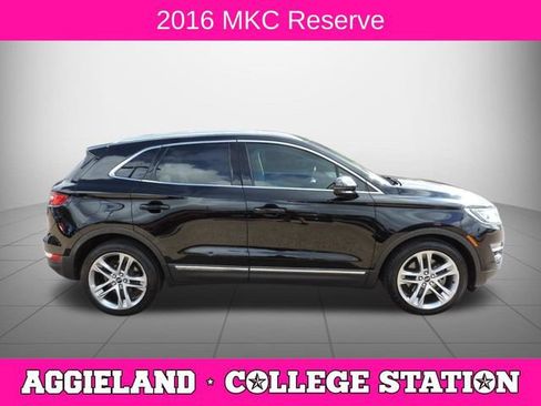 Used 2016 Lincoln MKC Reserve w/ Lincoln MKC Climate Package AWD/4WD image 2