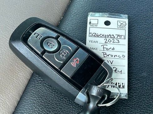 Used 2023 Ford Bronco Wildtrak AWD/4WD image 51