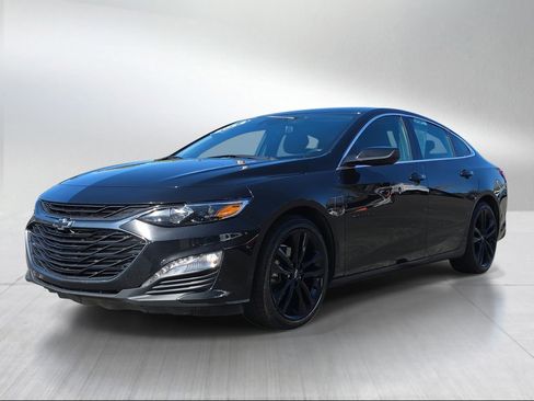 Used 2024 Chevrolet Malibu LT w/ Midnight Edition FWD image 6
