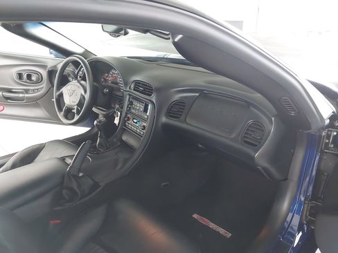 Used 2004 Chevrolet Corvette Z06 w/ Z06 Preferred Equipment Group RWD image 29