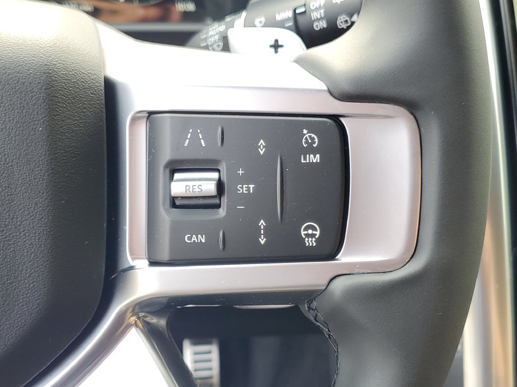 New 2026 Land Rover Discovery Dynamic SE AWD/4WD image 18