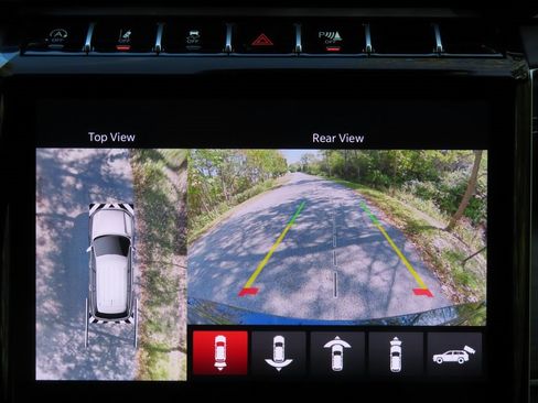 New 2025 Jeep Grand Cherokee Limited w/ Luxury Tech Group II image 8