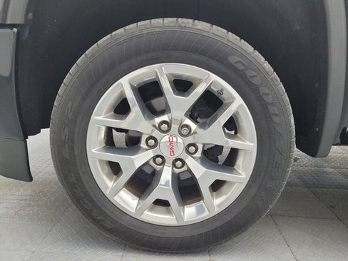 Used 2017 GMC Sierra 1500 SLT w/ SLT Premium Package RWD image 31