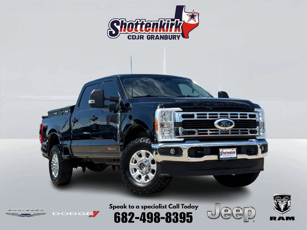 Used 2023 Ford F350 XLT w/ 360-Degree Camera Package AWD/4WD image 1