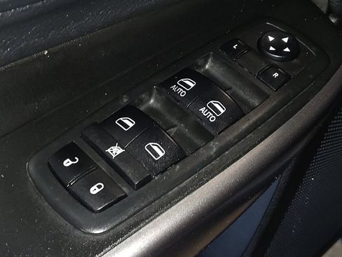 Used 2019 Jeep Cherokee Latitude Plus image 27