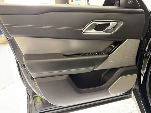 Used 2018 Land Rover Range Rover Velar R-Dynamic HSE AWD/4WD image 11