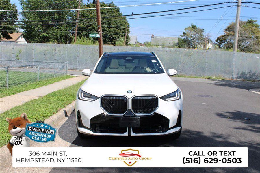 Used 2025 BMW X3 xDrive30i AWD/4WD image 2