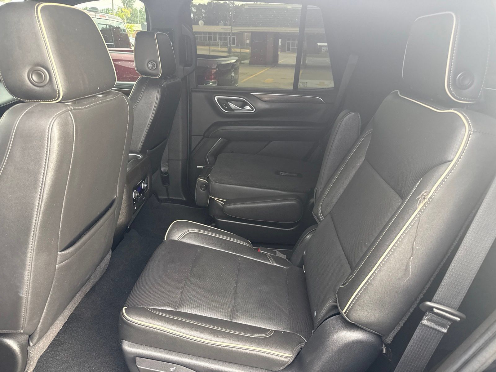 Used 2021 Chevrolet Tahoe Premier AWD/4WD image 10