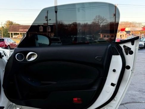 Used 2017 Nissan 370Z Touring Sport image 35