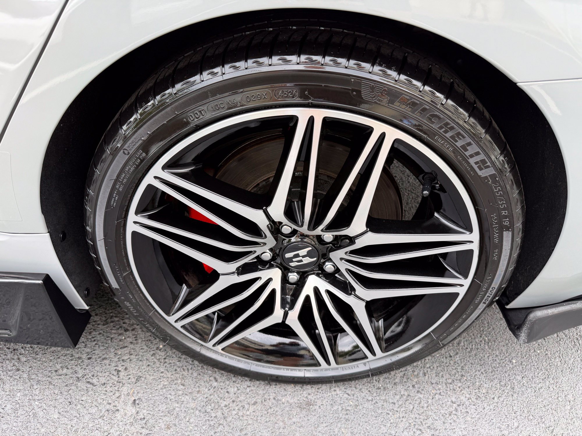 Used 2023 Kia Stinger GT2 w/ Red Interior Color Package AWD/4WD image 6