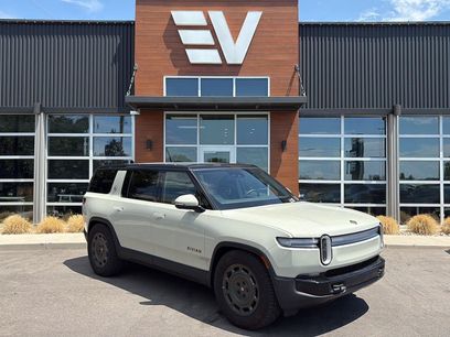 Used 2025 Rivian R1S Adventure