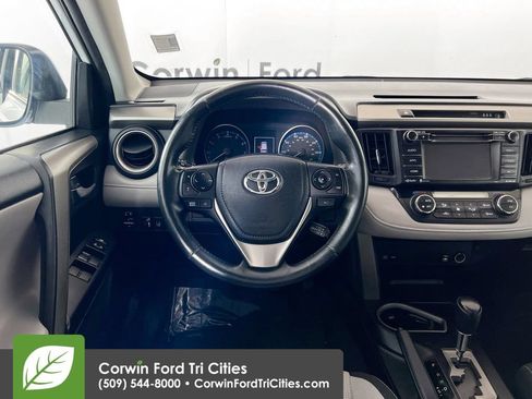 Used 2017 Toyota RAV4 XLE FWD image 25
