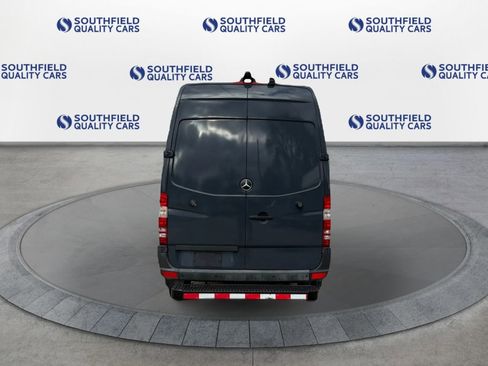 Used 2018 Mercedes-Benz Sprinter 2500 image 5