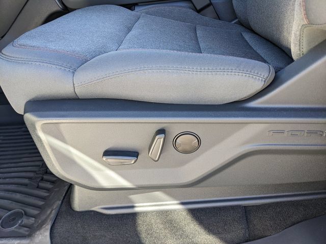 Used 2025 Ford Expedition Active RWD image 23