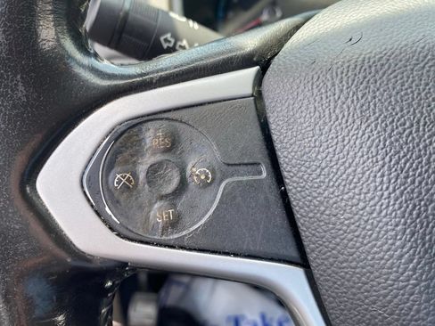 Used 2019 Chevrolet Colorado LT RWD image 25