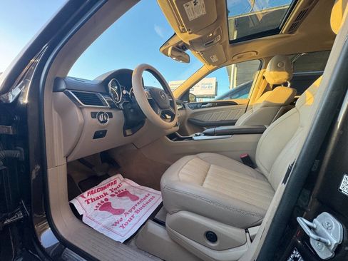 Used 2016 Mercedes-Benz GL 450 GL 450 4MATIC AWD 4dr SUV image 9