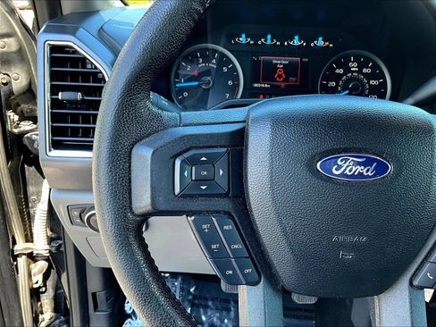 Used 2016 Ford F150 XLT w/ Equipment Group 302A Luxury AWD/4WD image 14