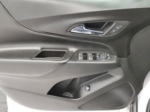 Used 2022 Chevrolet Equinox LT image 24