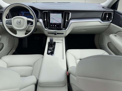 Used 2024 Volvo S60 B5 Core FWD image 2