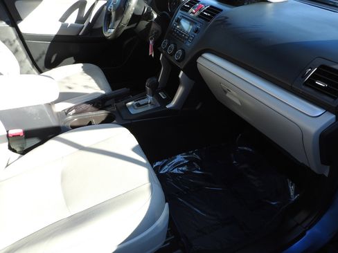 Used 2015 Subaru Forester 2.5i Limited image 9
