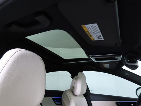 Certified 2025 Mercedes-Benz C 300 Sedan image 19