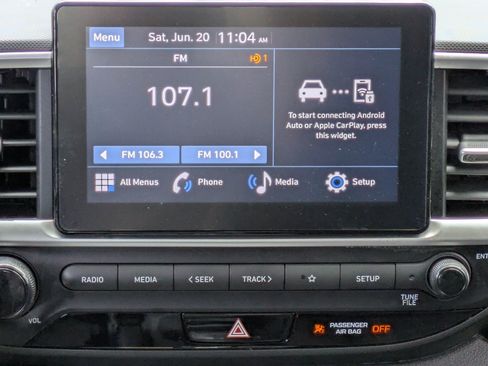 Used 2024 Hyundai Venue SE FWD image 15