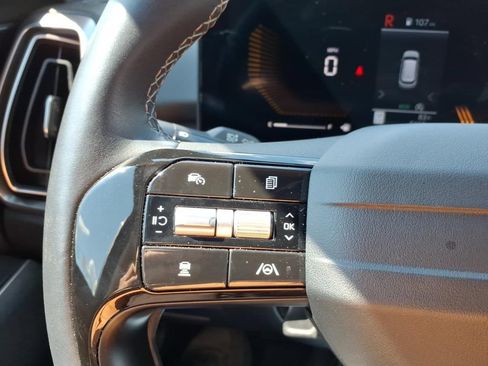 Certified 2026 Kia Sorento LX FWD image 21