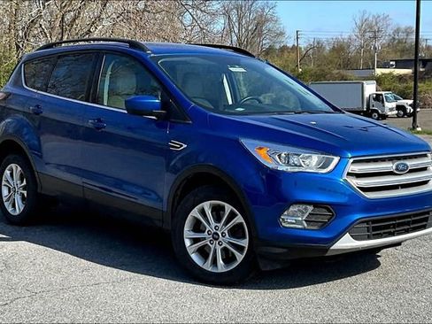 Used 2018 Ford Escape SEL image 3