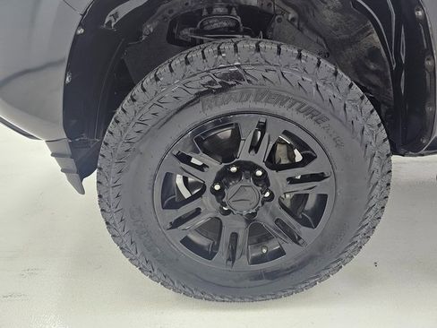 Used 2021 Toyota Tacoma SR w/ SR Convenience Package image 8