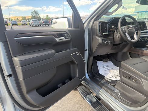 New 2026 GMC Sierra 1500 SLT w/ SLT Premium Package AWD/4WD image 21