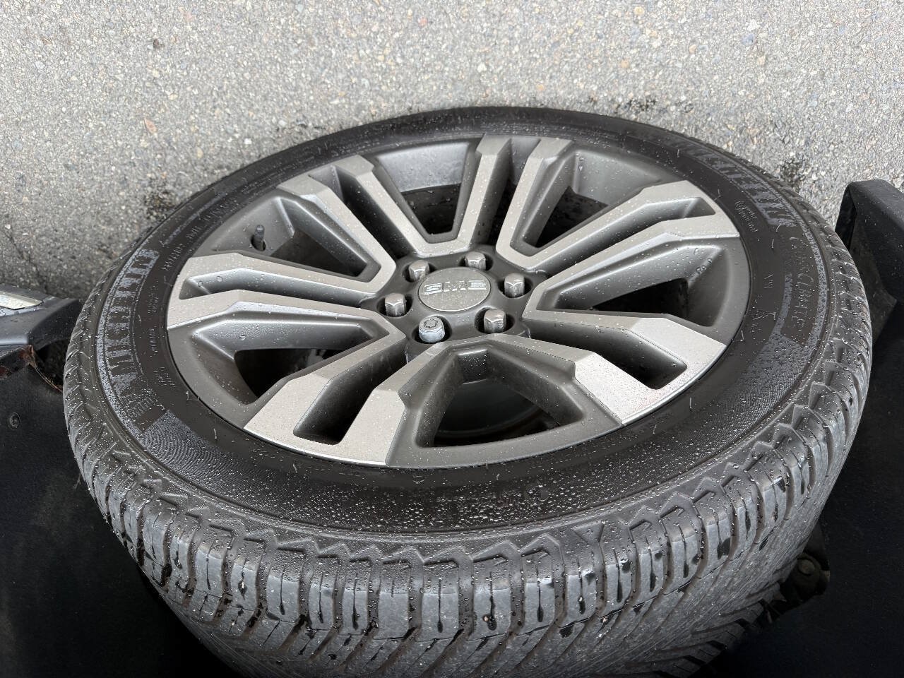 Used 2019 GMC Yukon XL Denali AWD/4WD image 11