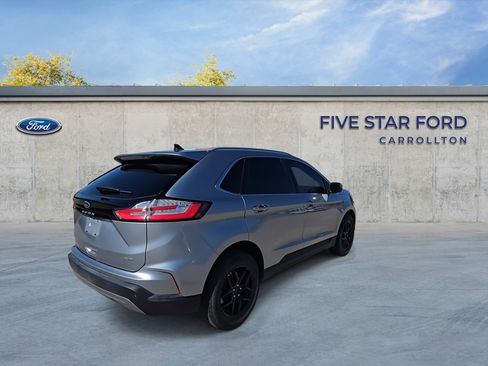 Used 2024 Ford Edge SEL w/ Convenience Package image 8