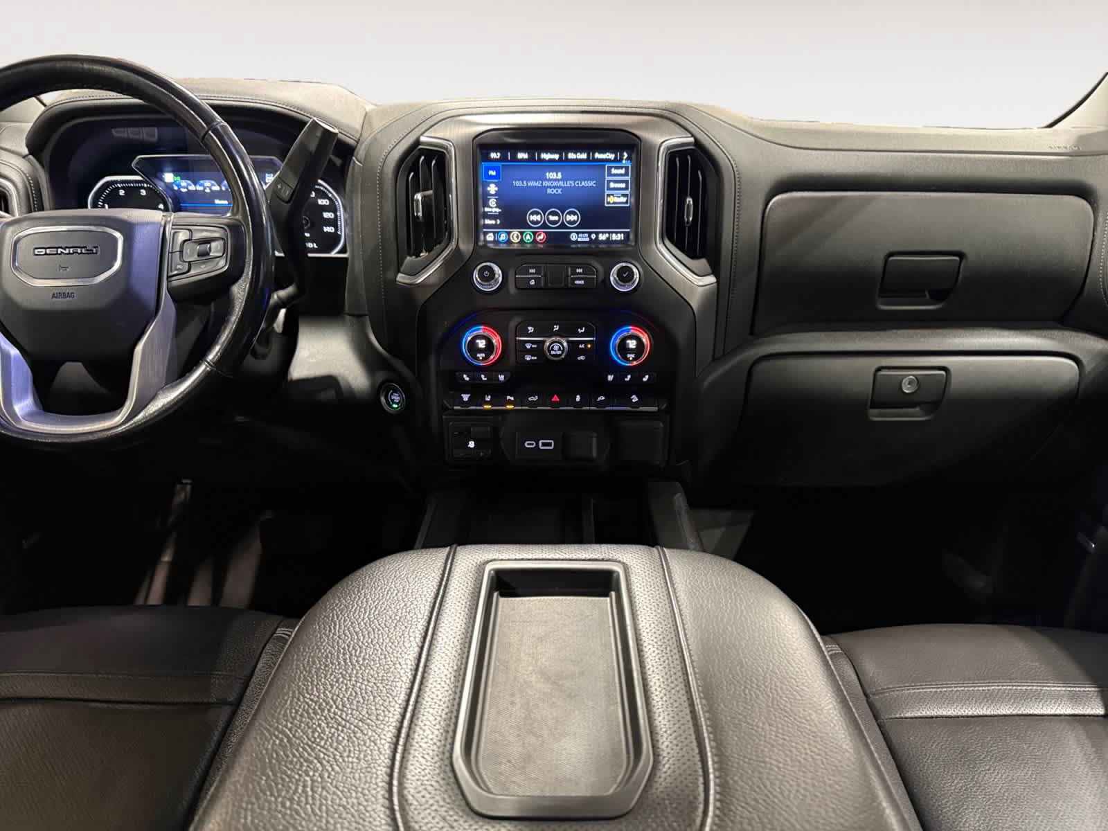 Used 2021 GMC Sierra 2500 Denali w/ Denali Ultimate Package AWD/4WD image 11