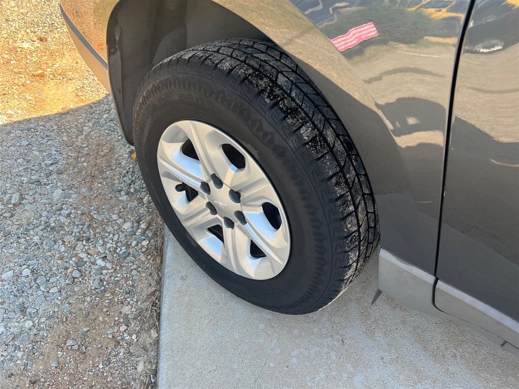 Used 2012 Chevrolet Traverse LS FWD image 23
