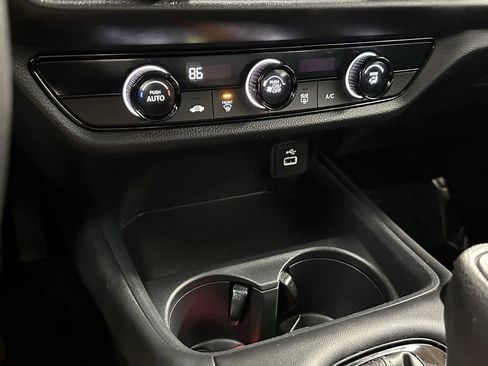 Used 2023 Honda HR-V LX image 22