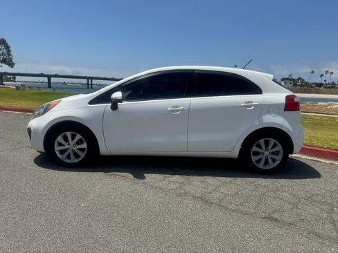 Used 2013 Kia Rio EX w/ Convenience Pkg FWD image 6