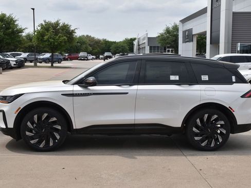 New 2026 Lincoln Nautilus Reserve w/ Jet Appearance Package image 18