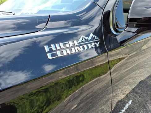 New 2026 Chevrolet Tahoe High Country AWD/4WD image 16