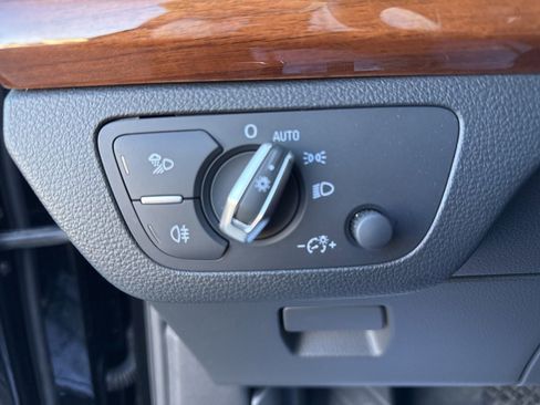 Used 2024 Audi Q5 2.0T Premium image 42