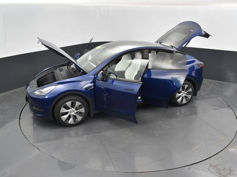 Used 2020 Tesla Model Y Long Range AWD/4WD image 45