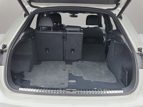 Used 2020 Audi Q3 2.0T Premium image 26