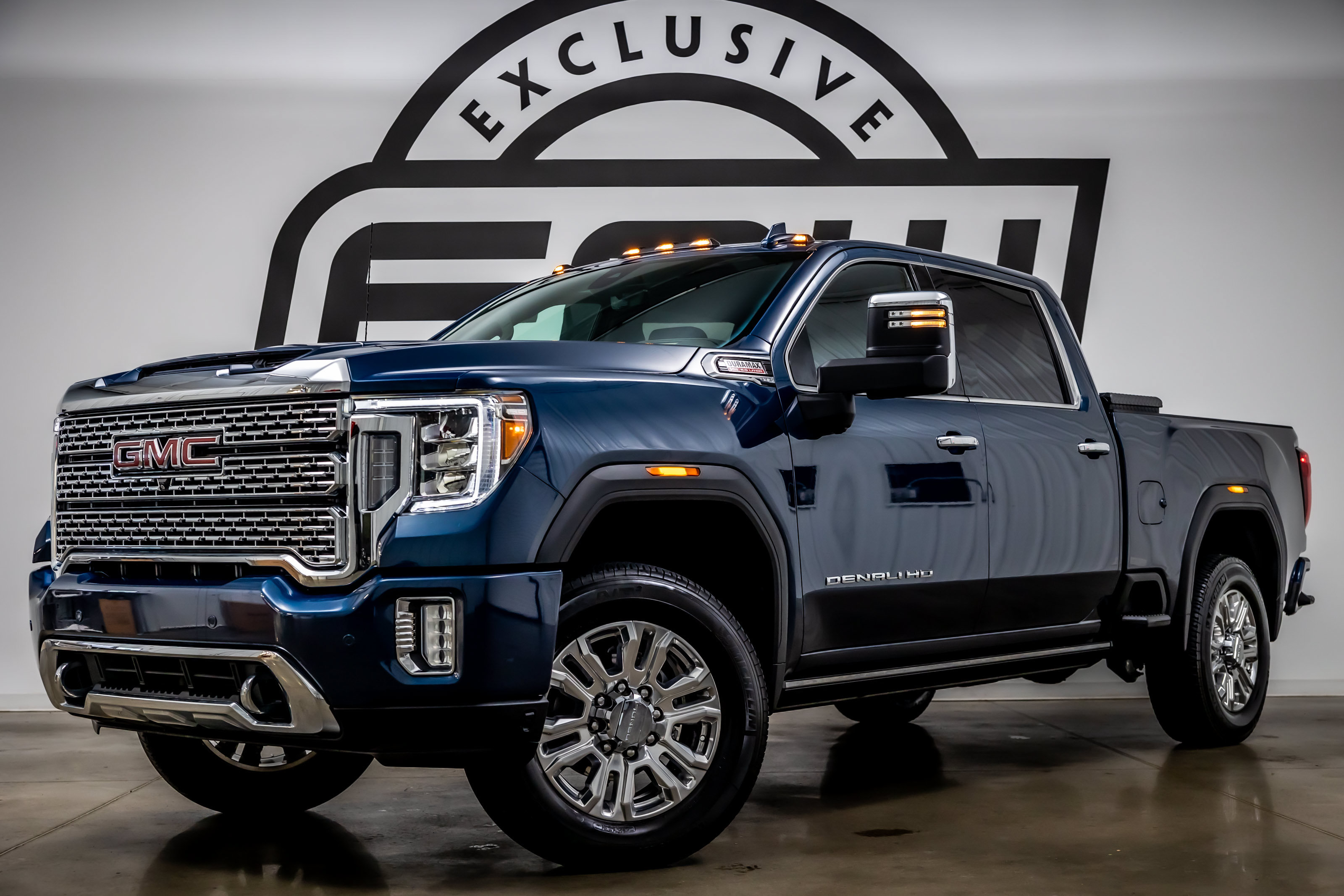 Used 2021 GMC Sierra 2500 Denali w/ Denali Ultimate Package AWD/4WD image 1