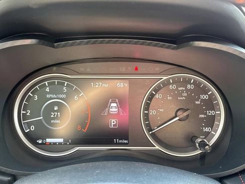 New 2025 Nissan Versa SR w/ Trunk Package image 15