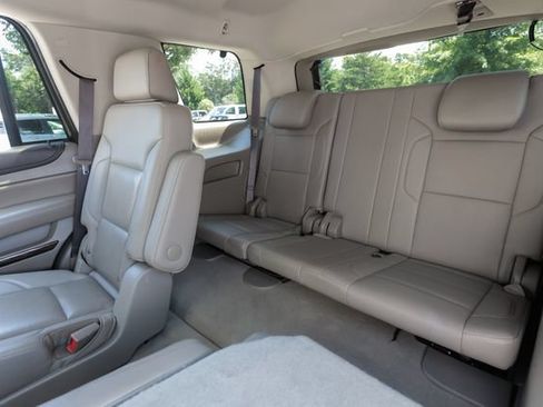 Used 2020 GMC Yukon SLT w/ Open Road Package AWD/4WD image 18